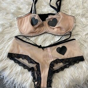 Victoria's Secret Black and Nude Lace Bra & Panties Set